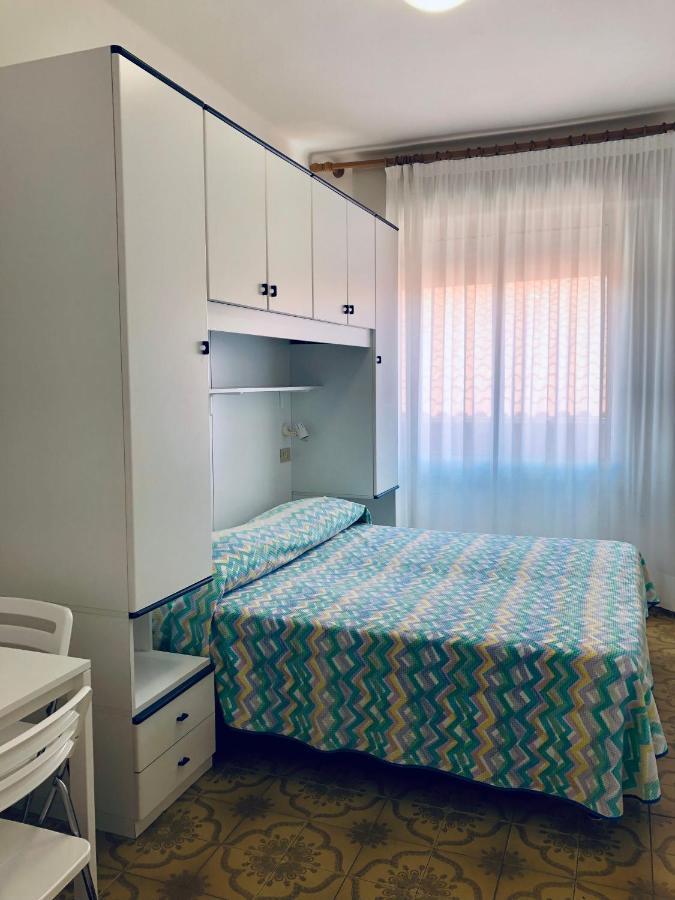 Albergo Elena Garni Caorle Exterior photo
